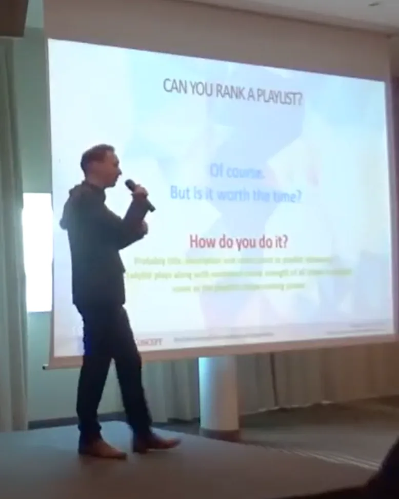 Philip Zeplin presenting a slide asking whether a YouTube playlist can be ranked.